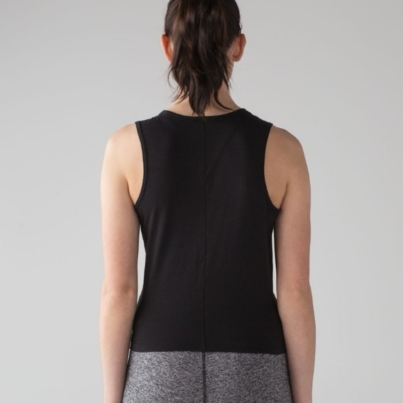 Lululemon 🍋 Crescent Tank Top Size 8 - Picture 6 of 6